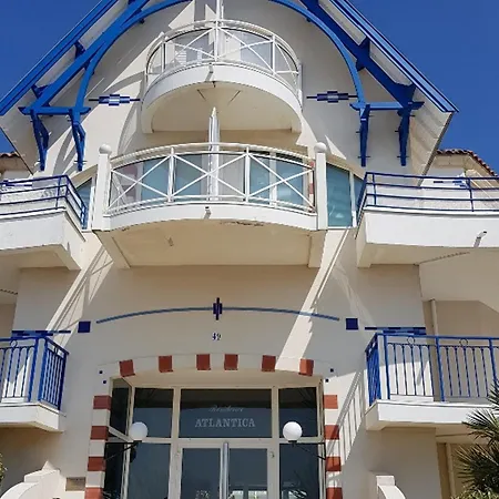 Apartment T2bis 3 Pers Avec Piscine - Fr-1-706-40