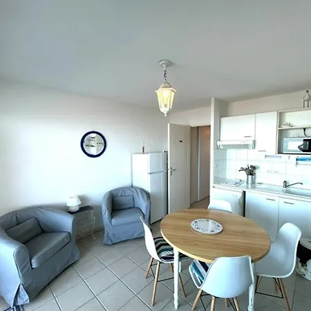 Apartment T2bis 3 Pers Avec Piscine *
